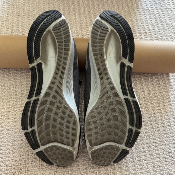 Nike Men's Air Zoom Pegasus 37 Men's Road Running Shoes (Size 8.5) - Picture 6 of 10